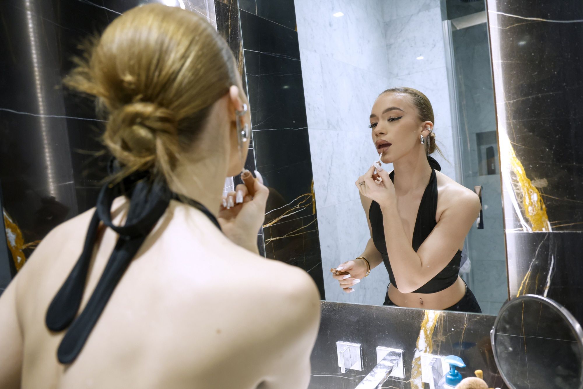 Wojciech Gola pokazał swój apartament przy Złotej 44