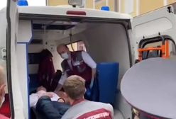 Białoruś. Więzień polityczny wbił sobie długopis w szyję. Zrobił to na sali sądowej