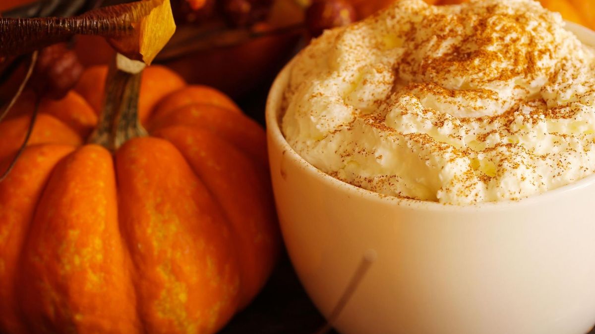 Znajdziemy w niej kombinację sproszkowanej dyni, gałki muszkatołowej, anyżu, imbiru, cynamonu i goździków.