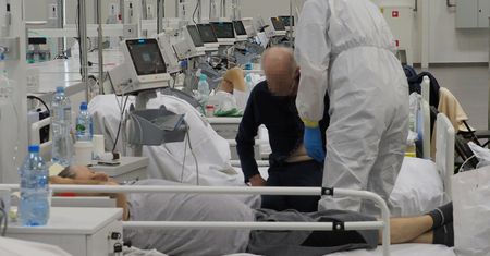 Możliwy lockdown? Prof. Horban wyjaśnia