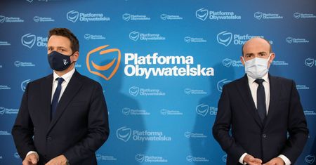 Smutny koniec PO? Gość WP wskazał opcje. Wszystkie złe dla Budki