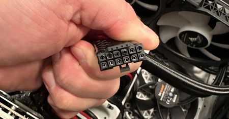 Problem z GeForce RTX 4090 poważniejszy niż się wydawało? Niepokojące doniesienia z USA