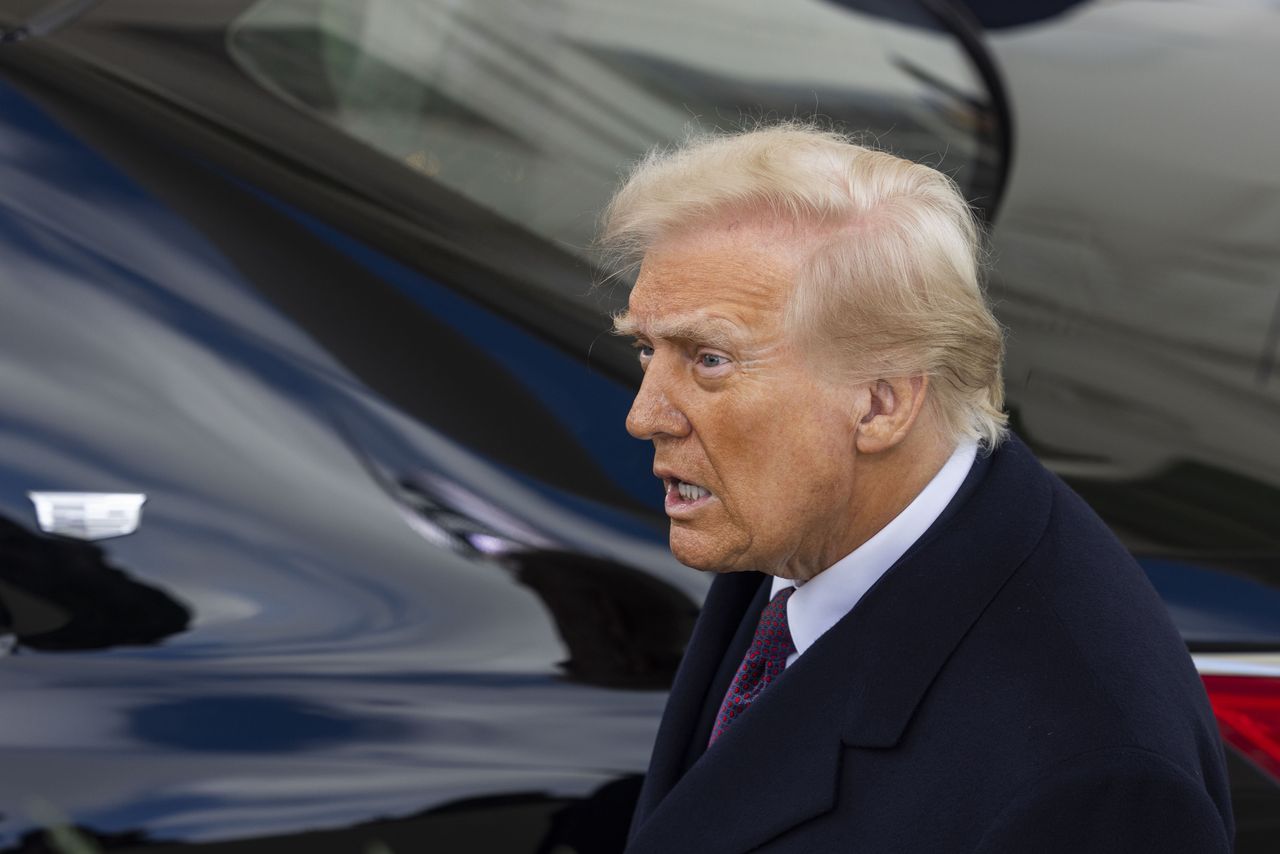 Trump's bold executive orders: Border emergency to media buzz