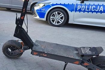 Ręce opadają. 48-latek jechał pijany hulajnogą. Jest reakcja policji