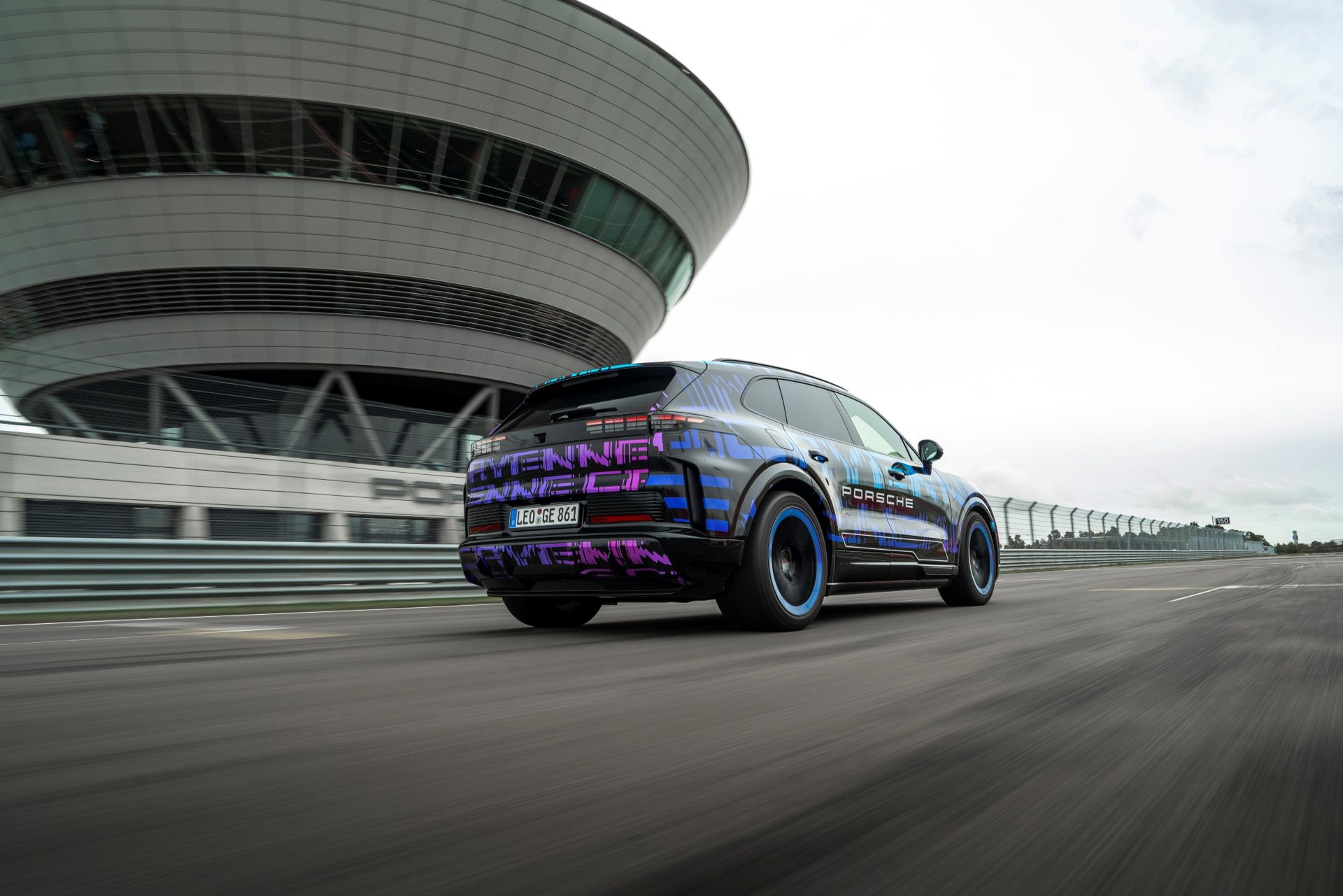 Porsche Cayenne Electric (2026)