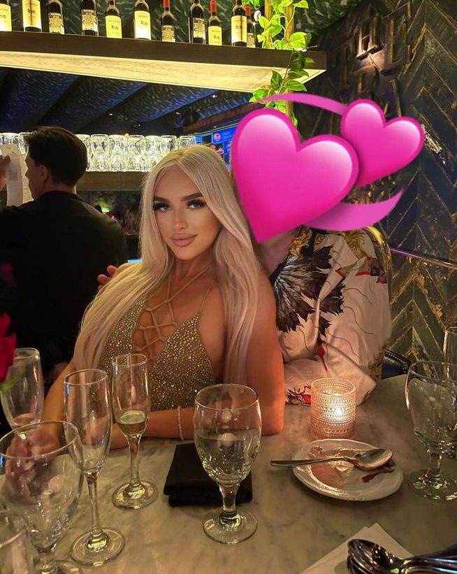 Caroline Derpienski z partnerem