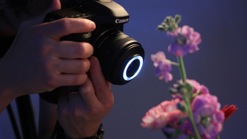 Canon EF-S 35mm f/2.8 Macro IS STM - powiększenie 1:1 i specjalny pierścień LED 1