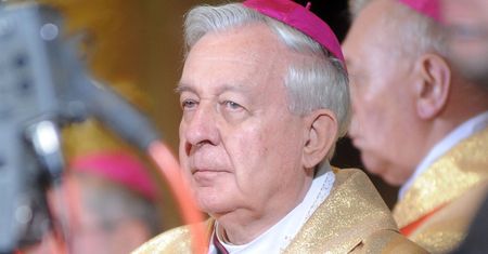 Abp Paetz koncelebrował mszę. Mimo zakazu Watykanu