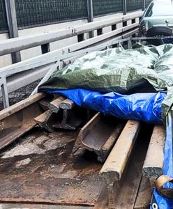 Szukali ich od roku. Wpadli z "łupem" przez kolizję na A1