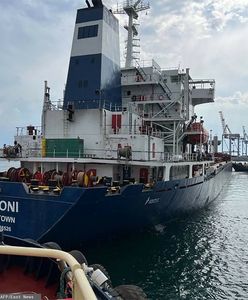 Statek z ukraińskim zbożem wyrusza z portu w Odessie. Nagranie z Morza Czarnego