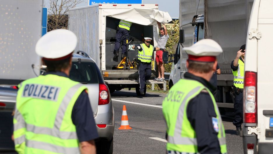 Austriacka policja sprawdza samochody