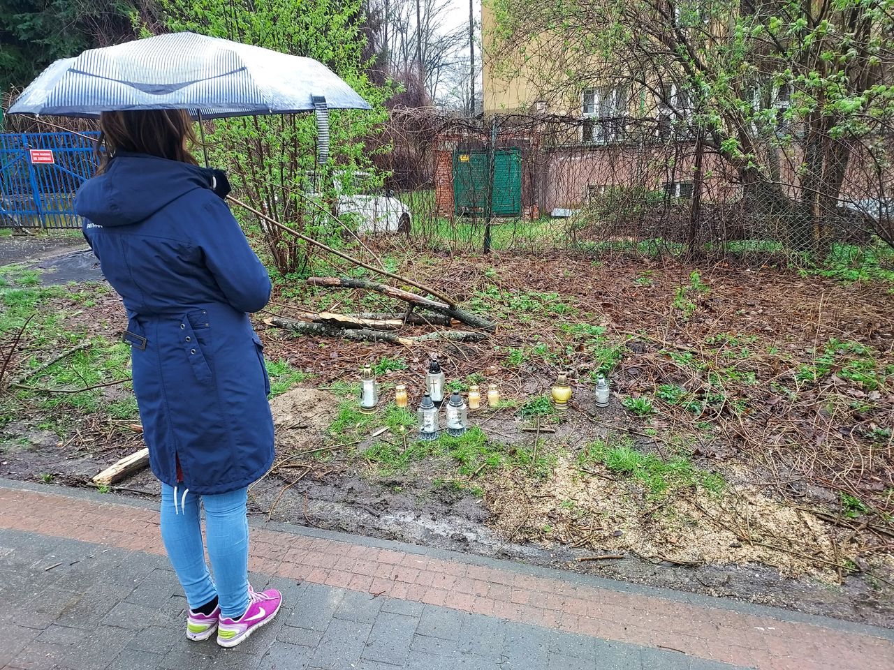 Żałoba w Rabce-Zdroju, nie żyją trzy osoby. "Wyszli tylko na spacer"