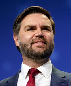 Nazwał Vance'a głupcem. Chwilę potem wyjaśniał, a sala wybuchła śmiechem