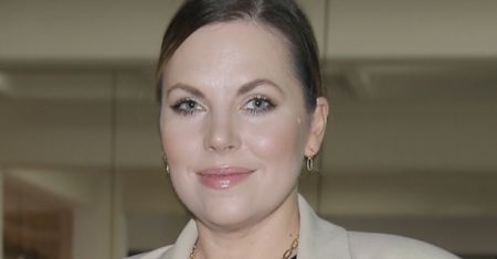 Aleksandra Kwaśniewska wdzięczy się w garniturze "po ojcu" na evencie marki biżuterii (ZDJĘCIA)