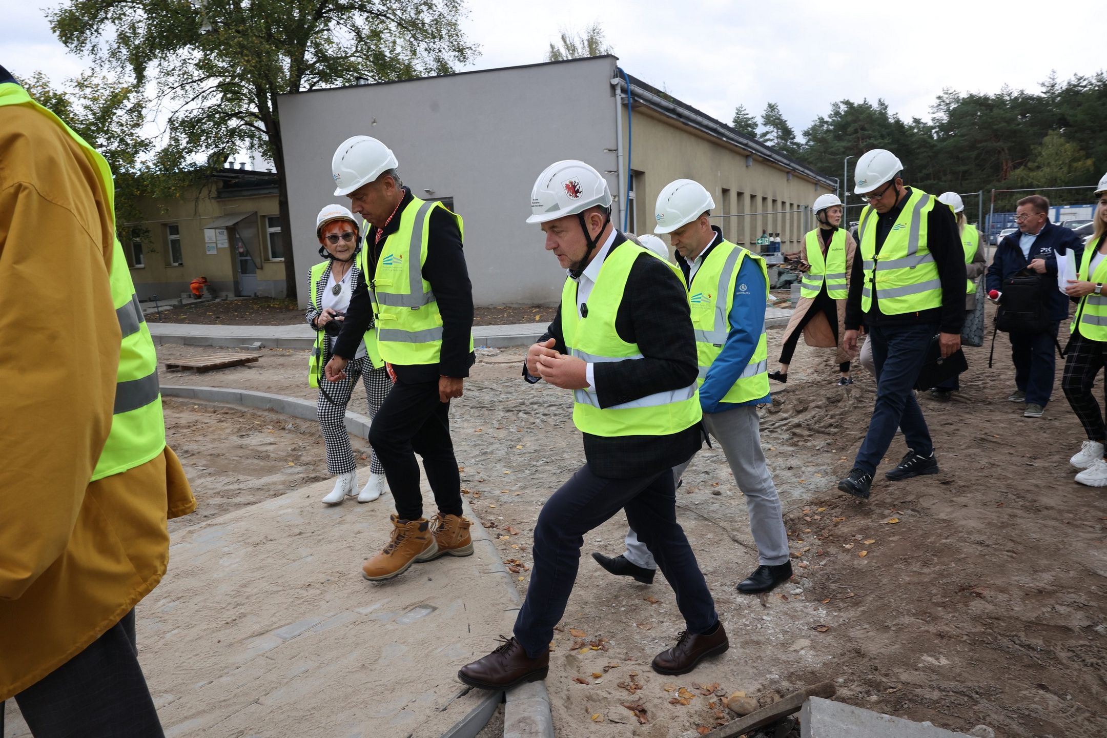 Piotr Całbecki wizytował budowę nowego budynku szpitala