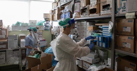 Amantadyna w leczeniu COVID. "Na naszym oddziale stosujemy ją od października, póki co żadnemu z pacjentów nie pomogła"