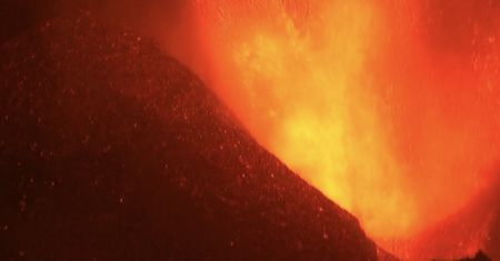 Lawa pokryła całą wieś. Bilans ofiar erupcji wulkanu Semeru jest tragiczny