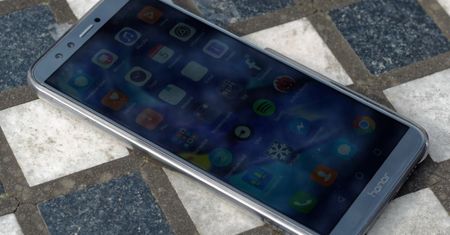 Nowy smartfon Honor ma zmieniać kolory pod wpływem temperatury