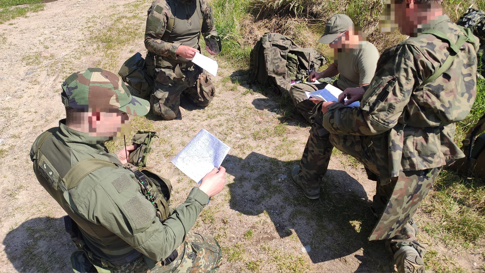 Rekruci podczas egzaminu. Nawigacja