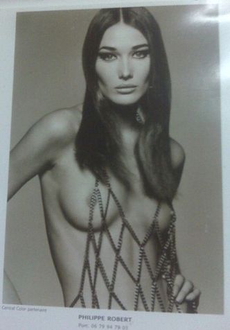 Carla Bruni topless! SEKSOWNA?