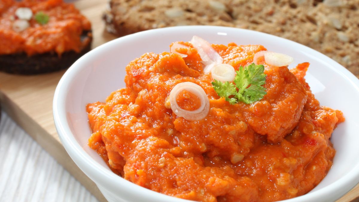 Pasta do chleba z soczewicą i suszonymi pomidorami