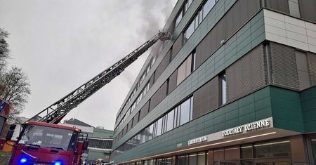 Groźny pożar w Gdańsku. Płoneło Centrum Medycyny Nieinwazyjnej