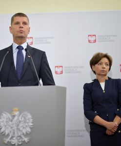 Powrót do szkoły. Co z noszeniem maseczek? Szef MEN odpowiada