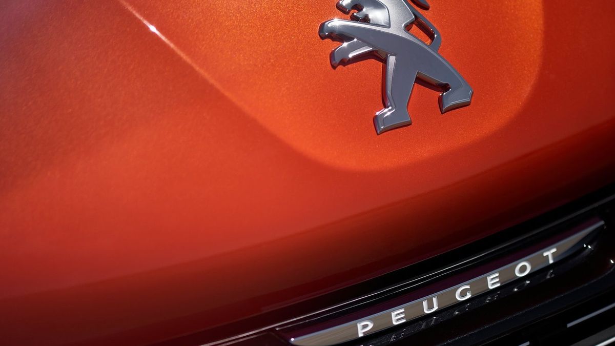 Samochody Peugeota muszą niezwłocznie przejść kontrolę zawieszenia.