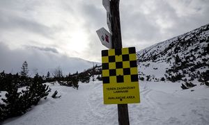 Zima wróciła w polskie góry. Wzrosło zagrożenie lawinowe