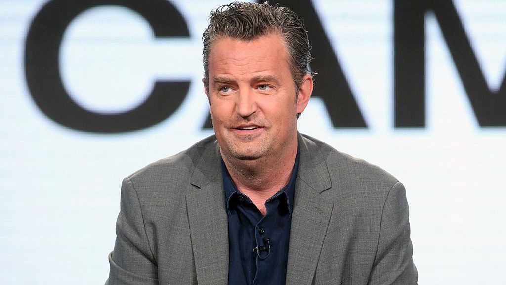 Matthew Perry przez wiele lat był uzależniony od narkotyków.