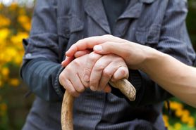 Inteligentna łyżeczka dla osób cierpiących na Parkinsona