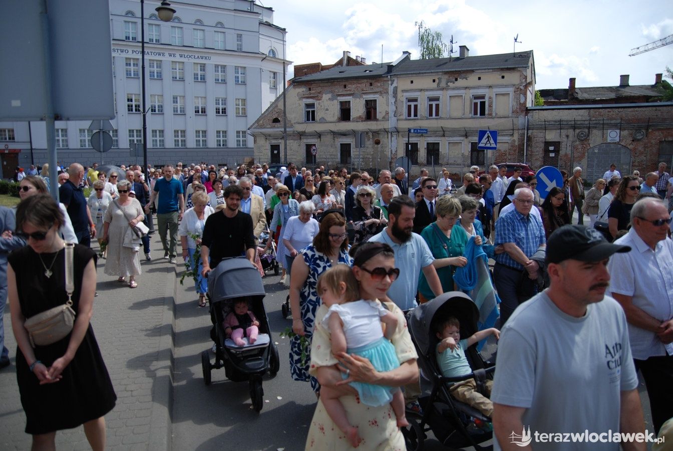 Miejska procesja Bożego Ciała przeszła ulicami Włocławka