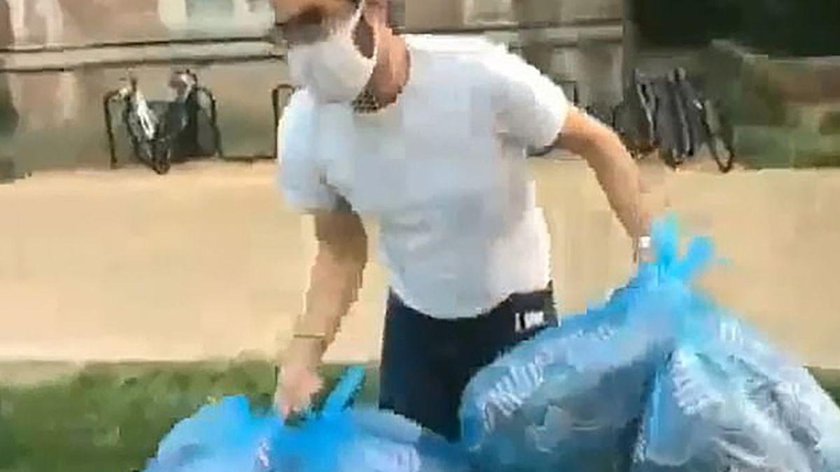 Fadel Alkilani miał zniszczyć amerykańskie flagi upamiętniające ofiary zamachów na WTC