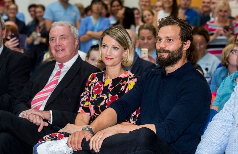 Jamie Dornan stracił ojca. Profesor Jim Dornan był zakażony koronawirusem
