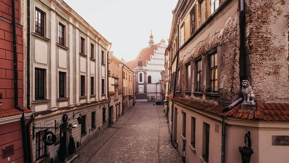 Widok na ul. Złotą na Starym Mieście z góry