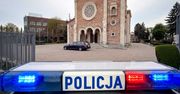 Warszawa: Policja otoczyła kościół w trakcie pogrzebu