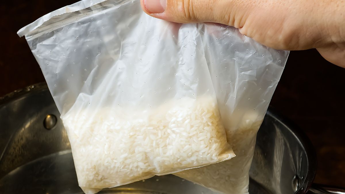 Gdzie wyrzucić woreczek po ryżu?