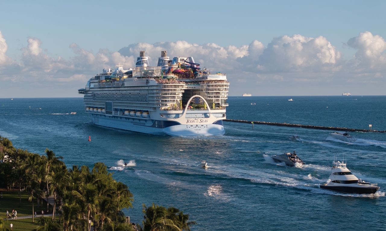 The cruise ship "Icon of the Seas" made its first seven-day trip around the Caribbean.