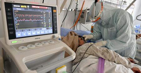Tlen potrzebny pacjentom z koronawirusem. "Zbliżamy się do granicznych przepływów"