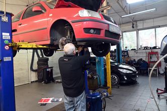 Utrzymanie samochodu kosztuje. Tyle co rok wydają Polacy