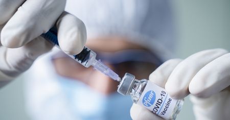 Fałszywe szczepionki w Polsce. Pfizer potwierdza