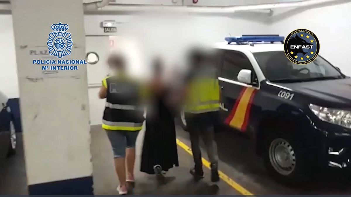 Kadr z filmu pokazującego zatrzymanie Joanny S. w Hiszpanii, 2021 rok