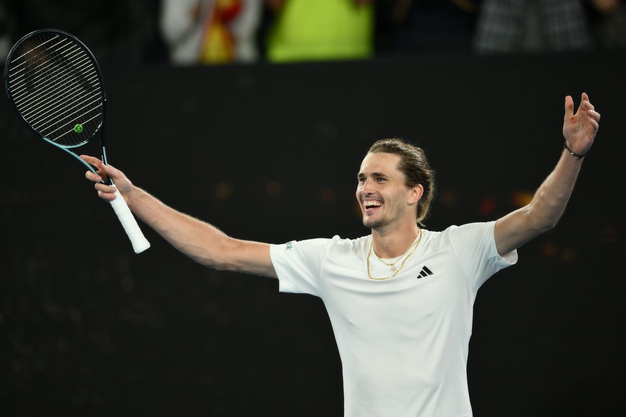 MELBOURNE, AUSTRALIA - JANUARY 25: Alexander Zverev celebrates winning the Quarter Final match at the Australian Open grand slam tennis tournament at Melbourne Park in Melbourne, Australia on January 25, 2024. (Photo by Stringer/Anadolu via Getty Images)