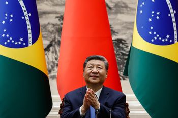 Chiny ostrzegają: Świat nie zazna pokoju bez stabilności na Bliskim Wschodzie