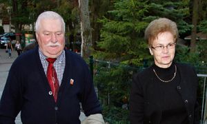 Skończyła 77 lat. Tak wygląda jej małżeństwo z Wałęsą