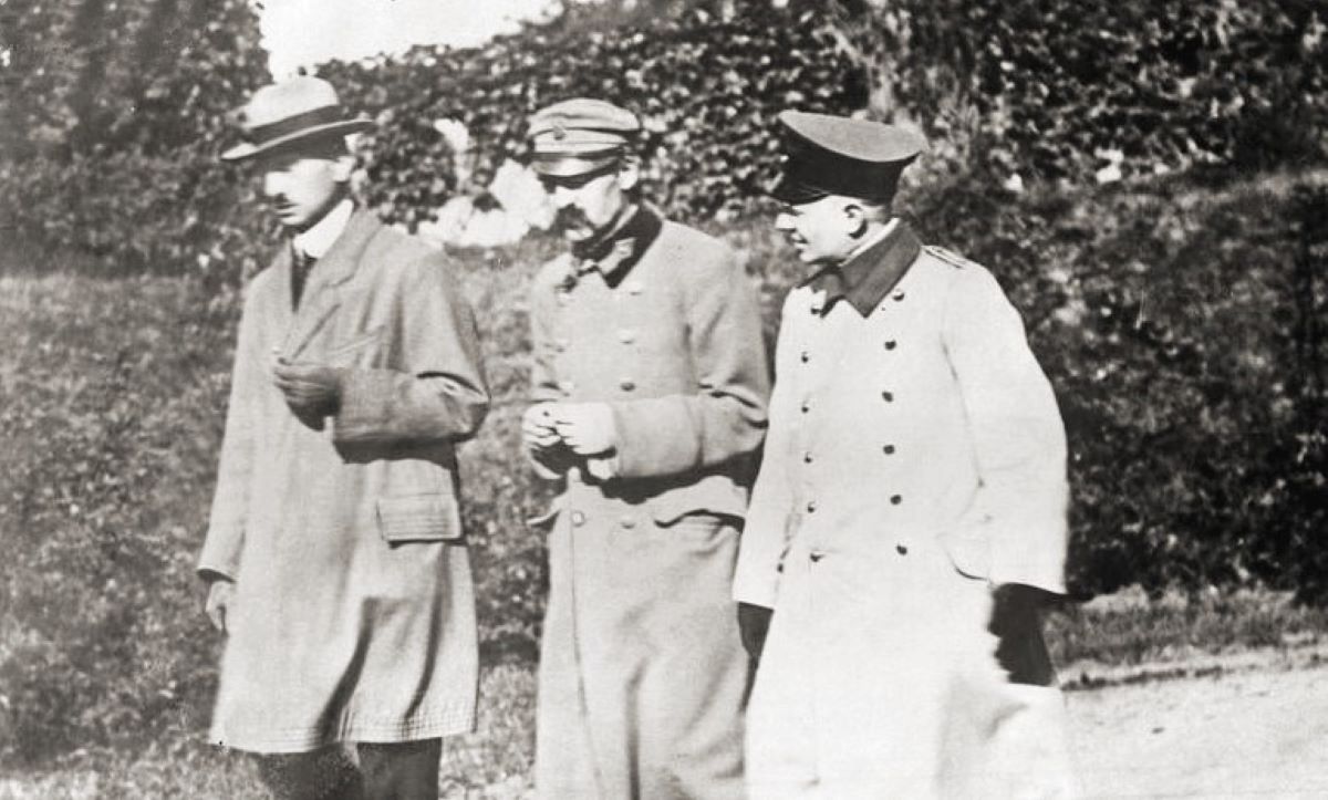 Państwo w ruinie. Pierwsze miesiące wolnej Polski 1918