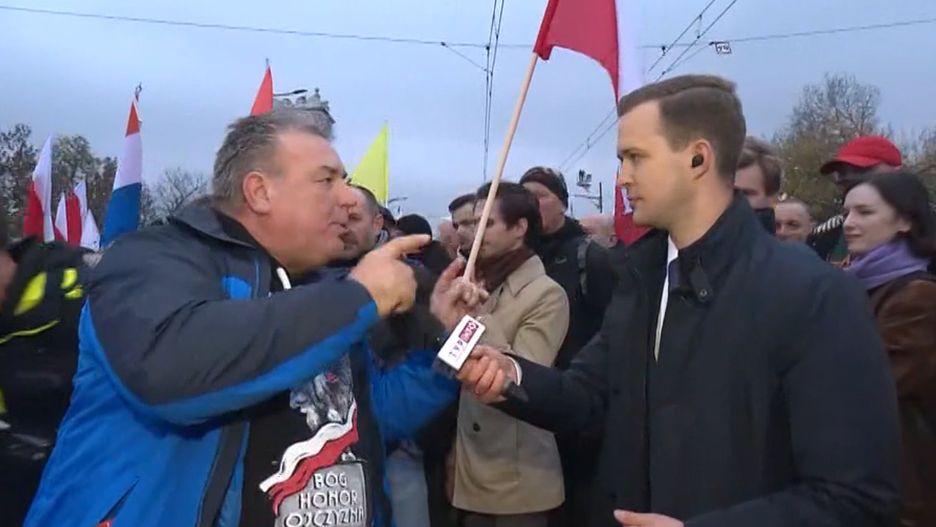 Fan TVP zapowiedział obronę pracowników telewizji.