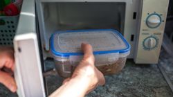 Plastik przyczynia się do cukrzycy, chorób serca i nowotworów. Naukowcy wzywają do działania