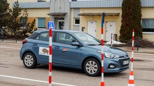 Białystok: 17-latkowie za kierownicą. Szkoły jazdy przeżywają prawdziwe oblężenie