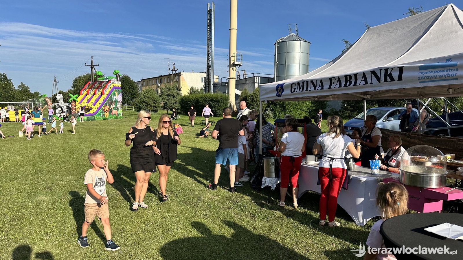 Działo się w powiecie! Dmuchańce, piana party i taniec